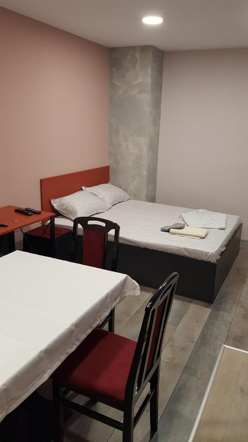 Lux Apartment 蒙塔纳 外观 照片