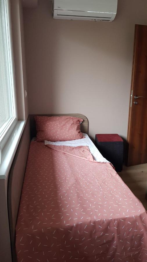 Lux Apartment 蒙塔纳 外观 照片